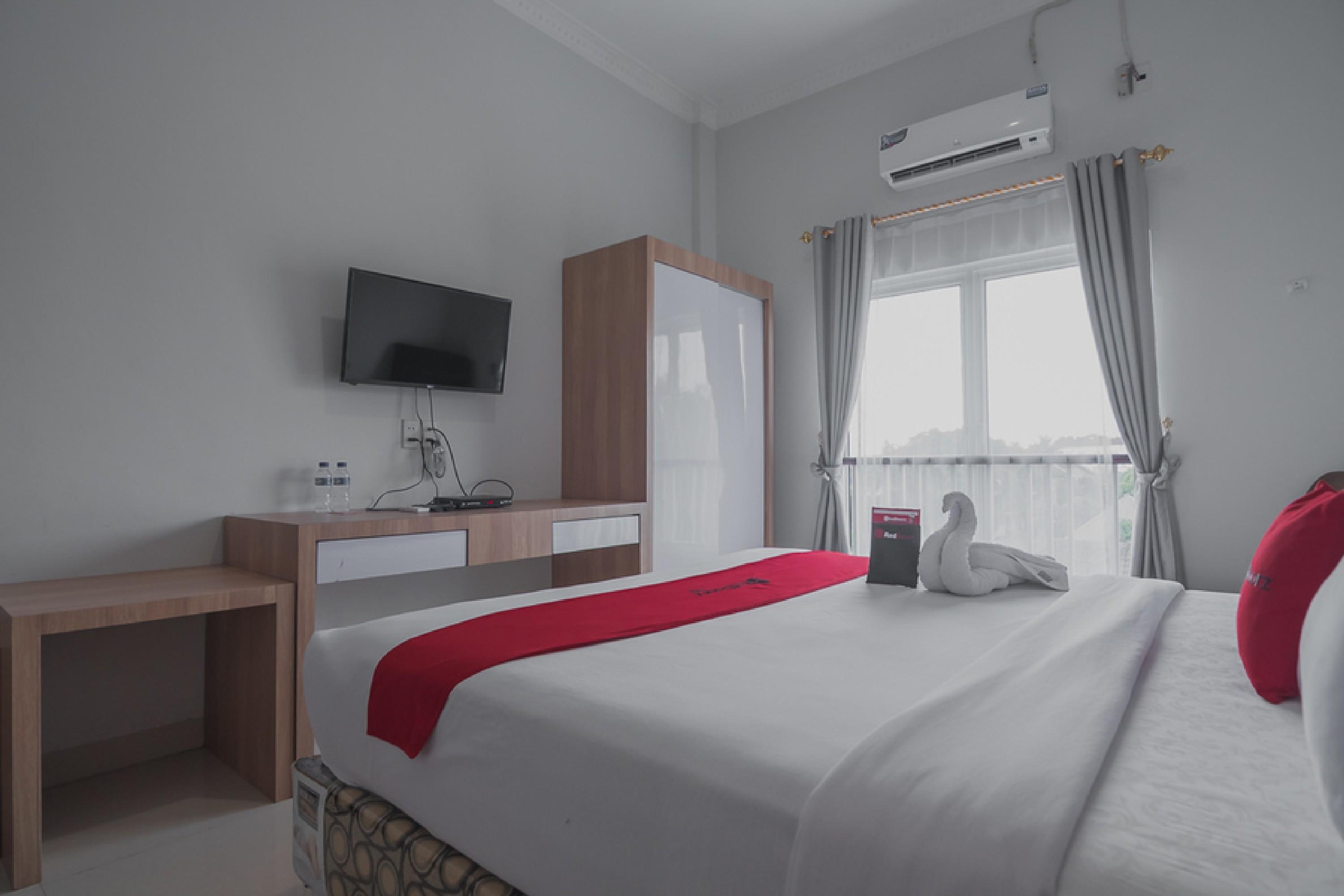 เรดดอร์ซ เนียร์ เฮอร์เมส เพลซ โปโลเนีย เมดาน Hotel ภายนอก รูปภาพ