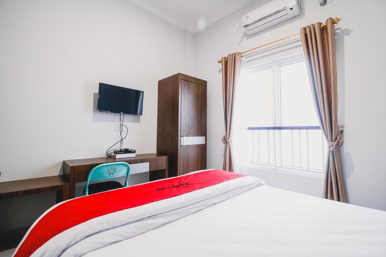 เรดดอร์ซ เนียร์ เฮอร์เมส เพลซ โปโลเนีย เมดาน Hotel ภายนอก รูปภาพ