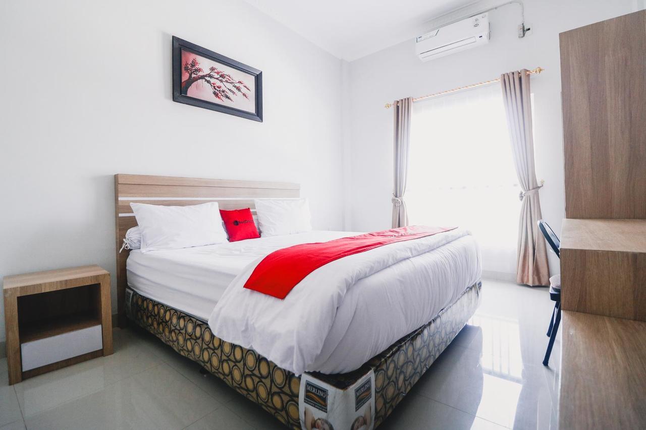 เรดดอร์ซ เนียร์ เฮอร์เมส เพลซ โปโลเนีย เมดาน Hotel ภายนอก รูปภาพ
